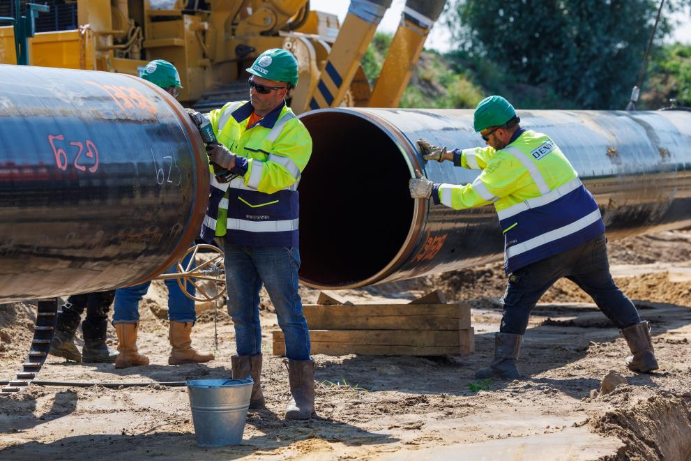 Image of construction of a gas pipeline carrying hydrogen