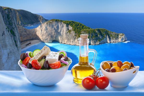 greek_salad_in_zakynthos_c_samott_-_adobestock_83291664.jpeg